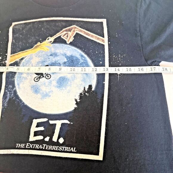 Universal Studios VINTAGE ET Phone Home Shirt Size Med if Lost Phone Home - Picture 5 of 6